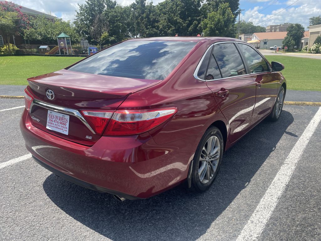 2017 Toyota Camry Image 7
