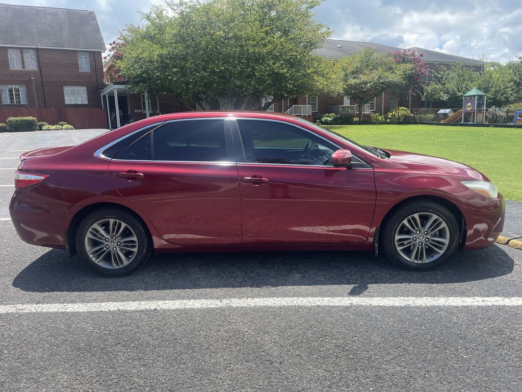 2017 Toyota Camry Image 8