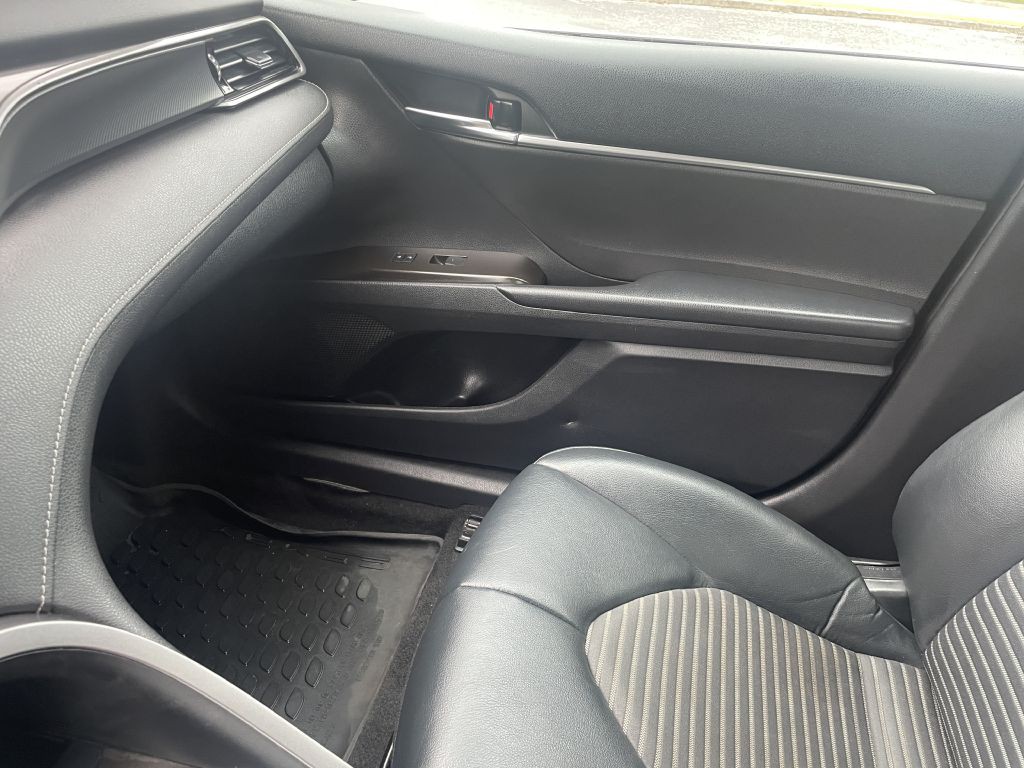 2021 Toyota Camry Image 17