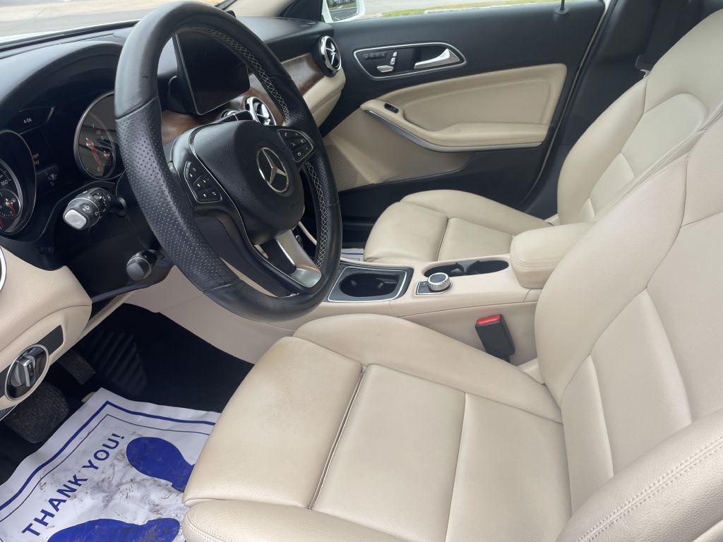 2019 Mercedes-Benz GLA-Class Image 13