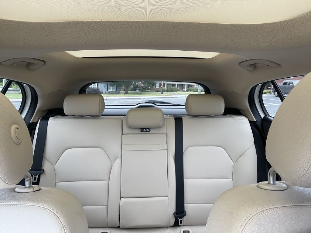 2019 Mercedes-Benz GLA-Class Image 16