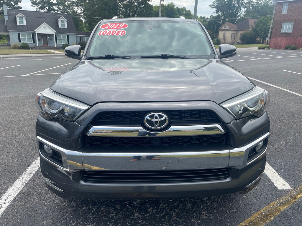 2019 Toyota 4Runner Image 2