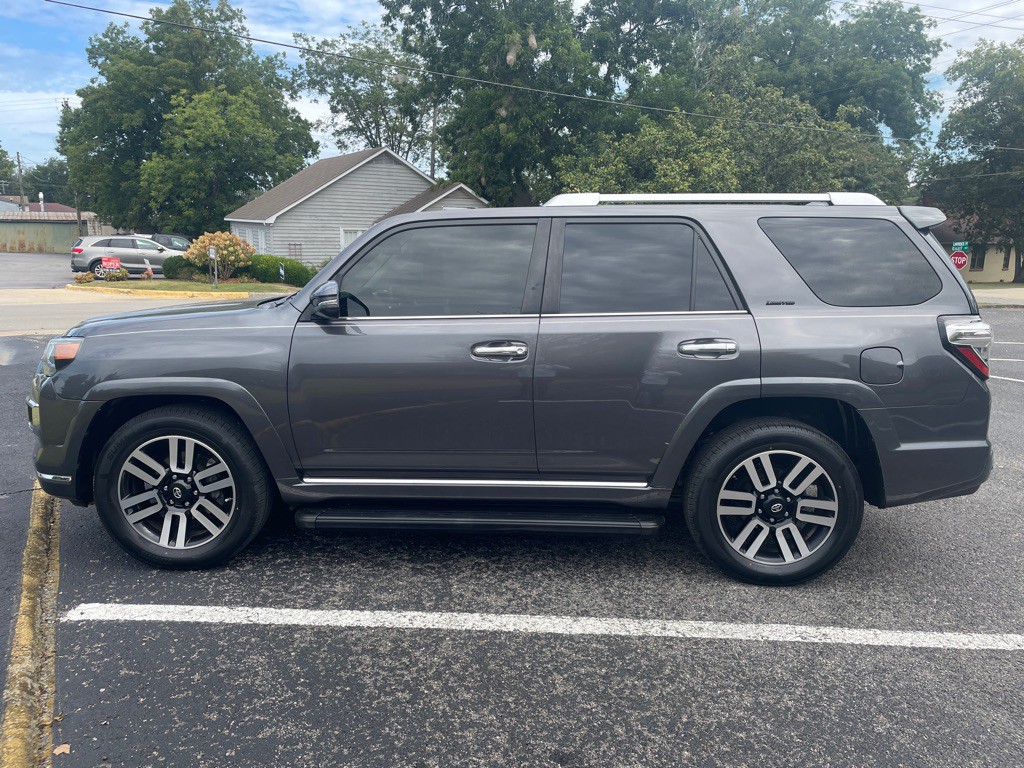 2019 Toyota 4Runner Image 4