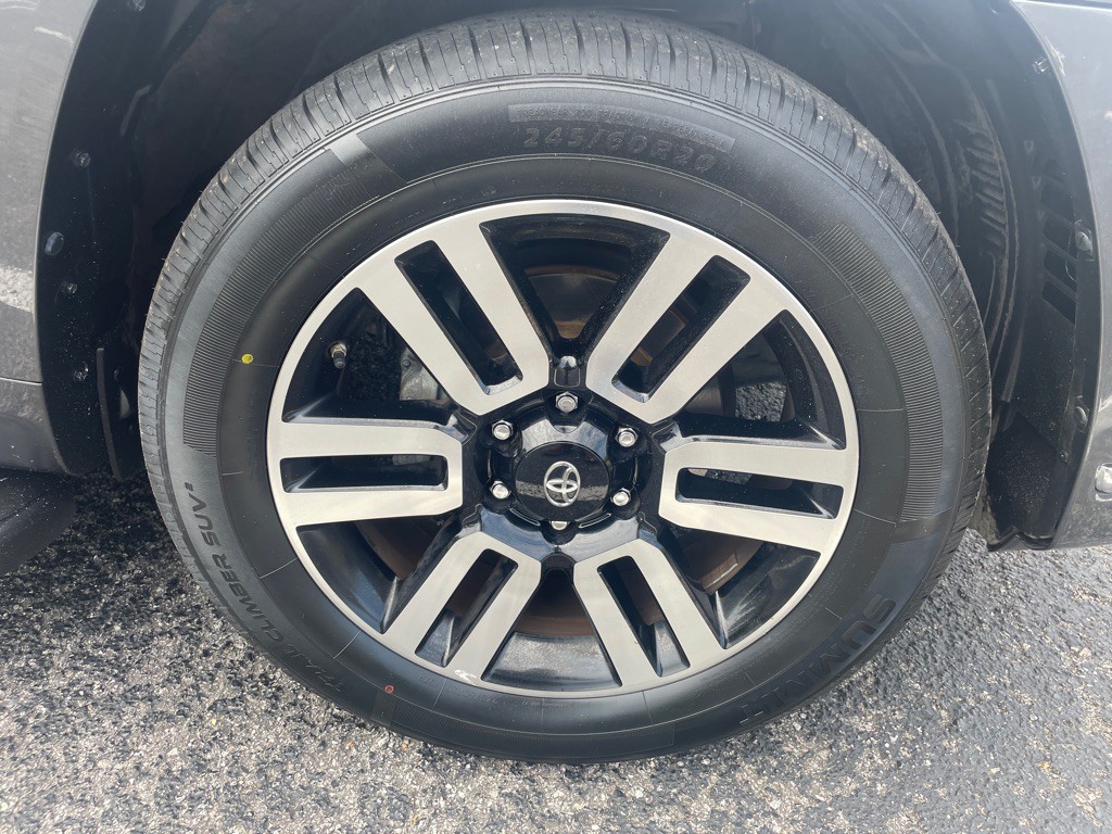 2019 Toyota 4Runner Image 9