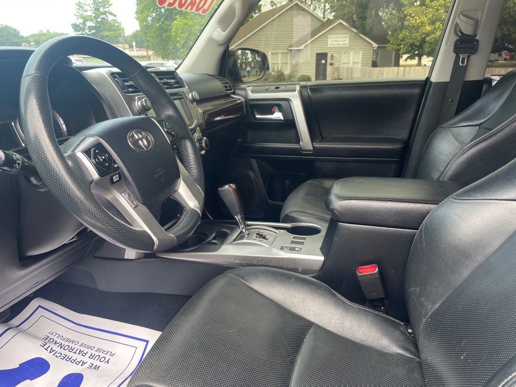 2019 Toyota 4Runner Image 12