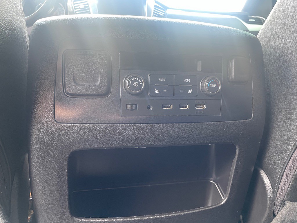 2017 Chevrolet Tahoe Image 15