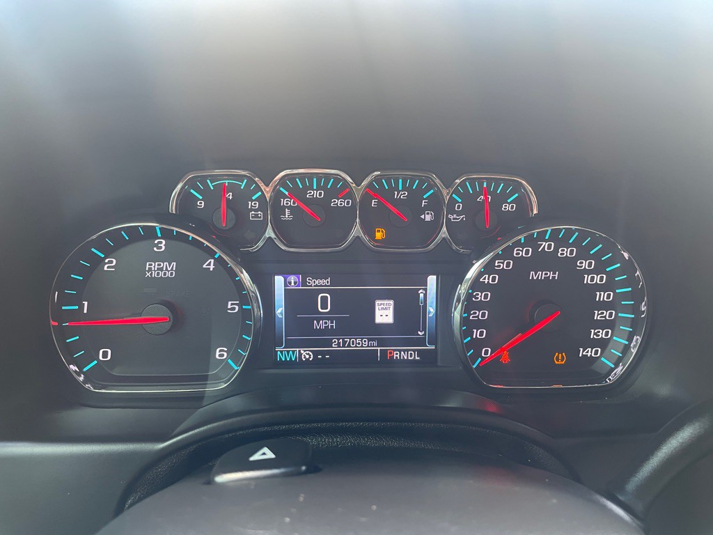 2017 Chevrolet Tahoe Image 38