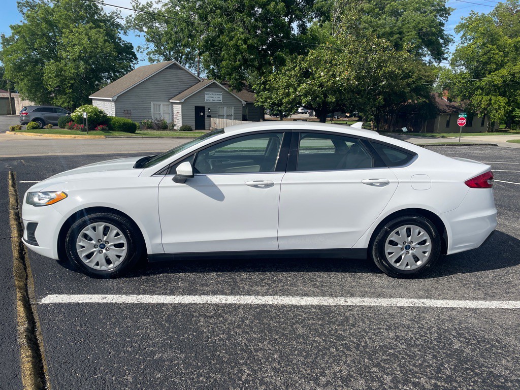 2020 Ford Fusion Image 4