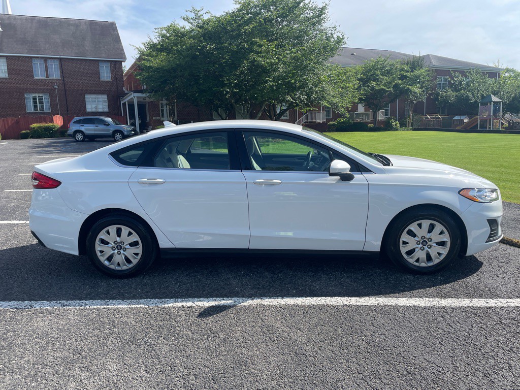 2020 Ford Fusion Image 8
