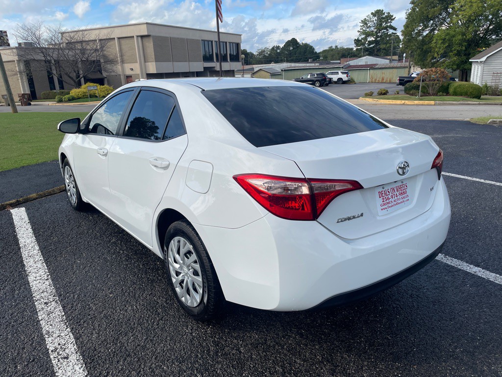 2017 Toyota Corolla Image 5