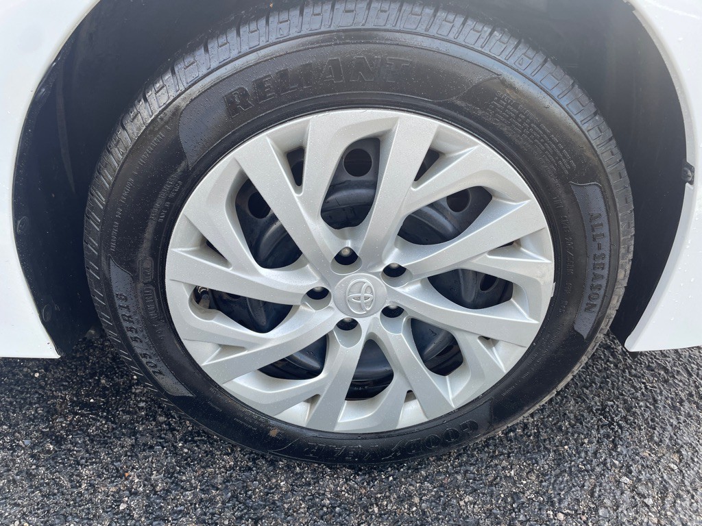 2017 Toyota Corolla Image 9