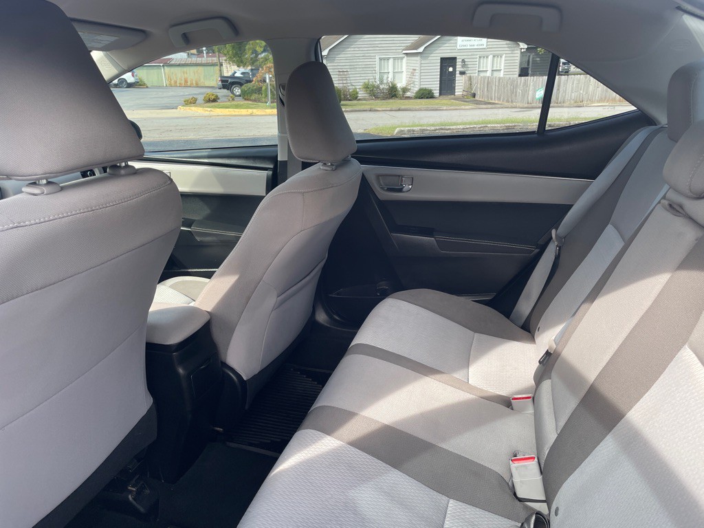 2017 Toyota Corolla Image 12