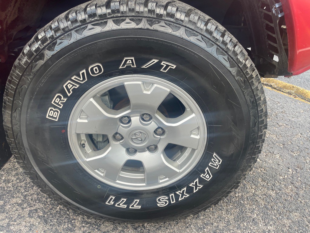 2015 Toyota Tacoma Image 9