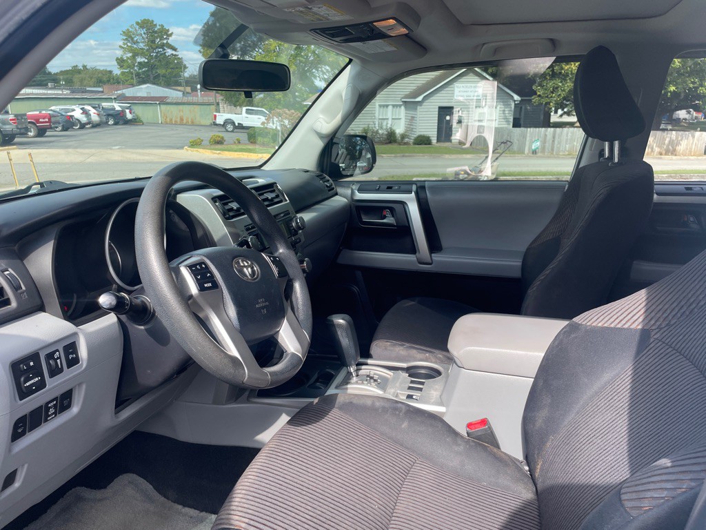 2013 Toyota 4Runner Image 13