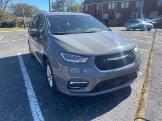 Image for 2023 Chrysler Pacifica Touring L ID: 6875921