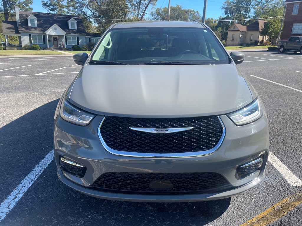 2023 Chrysler Pacifica Image 2