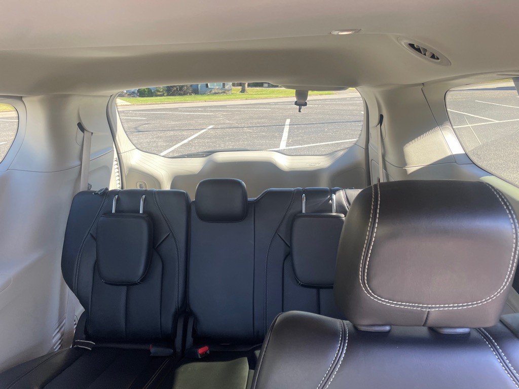 2023 Chrysler Pacifica Image 12