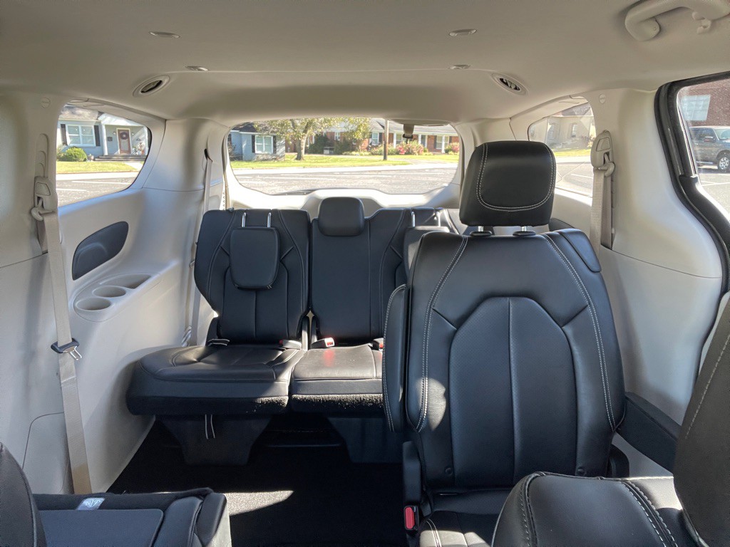 2023 Chrysler Pacifica Image 16