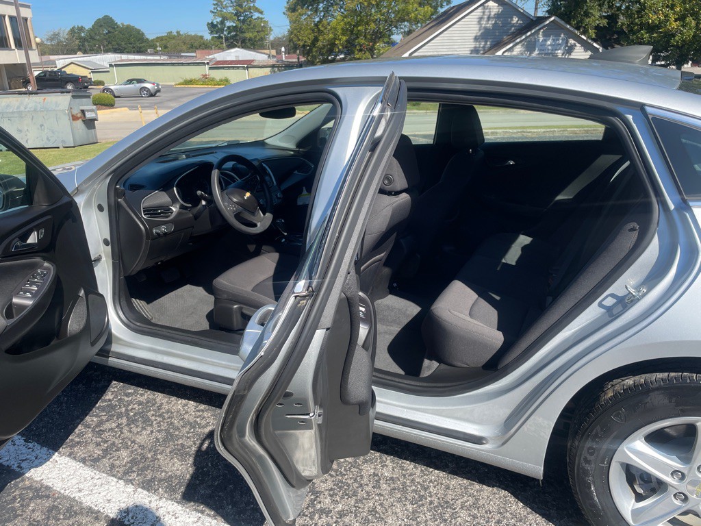 2019 Chevrolet Malibu Image 10