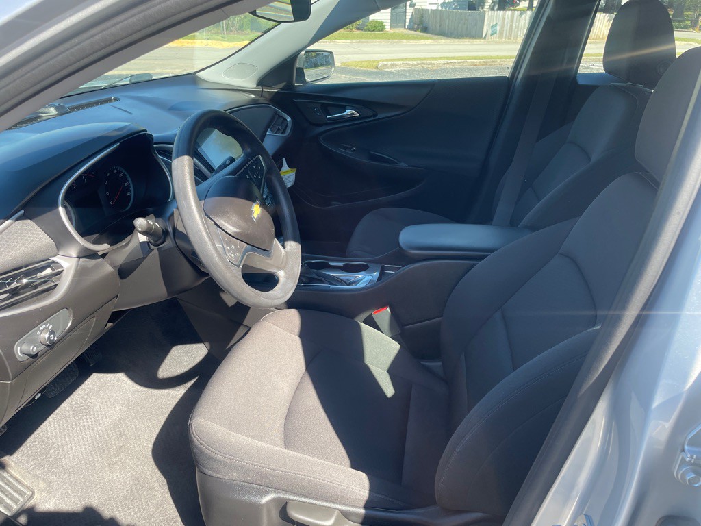 2019 Chevrolet Malibu Image 12