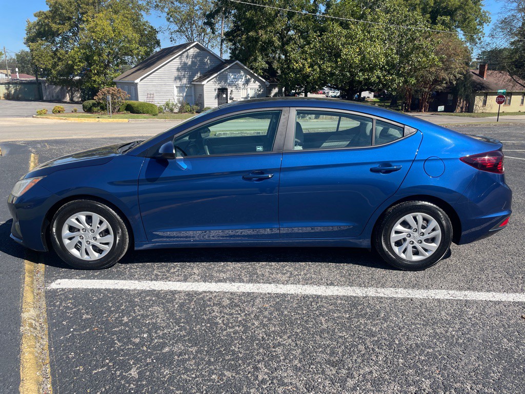 2019 Hyundai Elantra Image 4