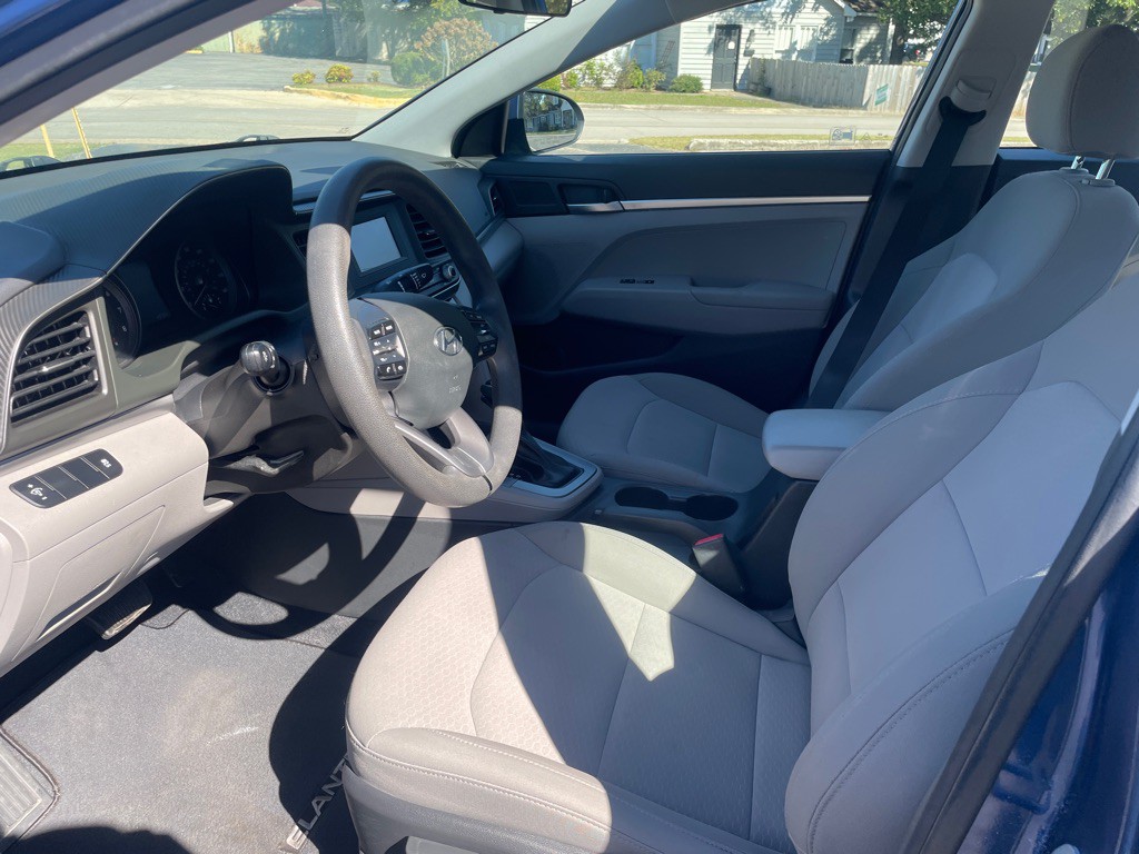 2019 Hyundai Elantra Image 12