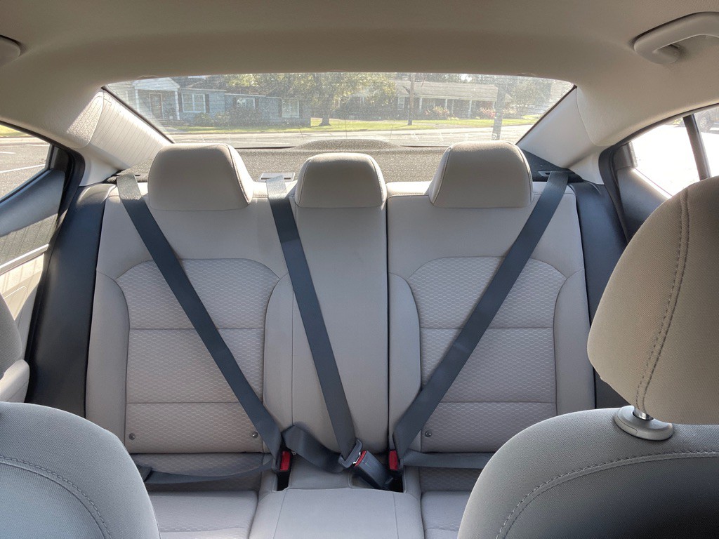 2019 Hyundai Elantra Image 15