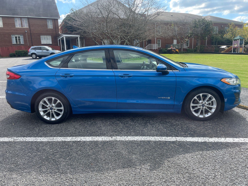 2019 Ford Fusion Image 8