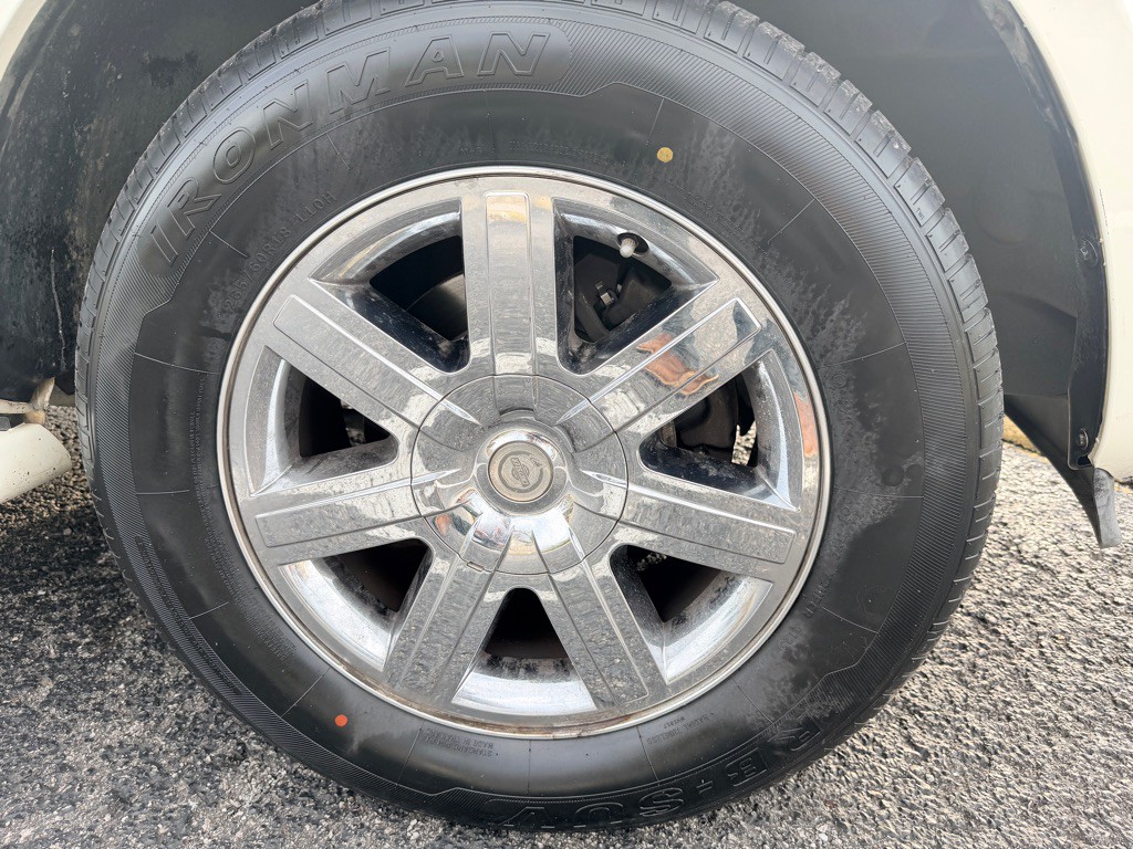 2008 Chrysler Aspen Image 9