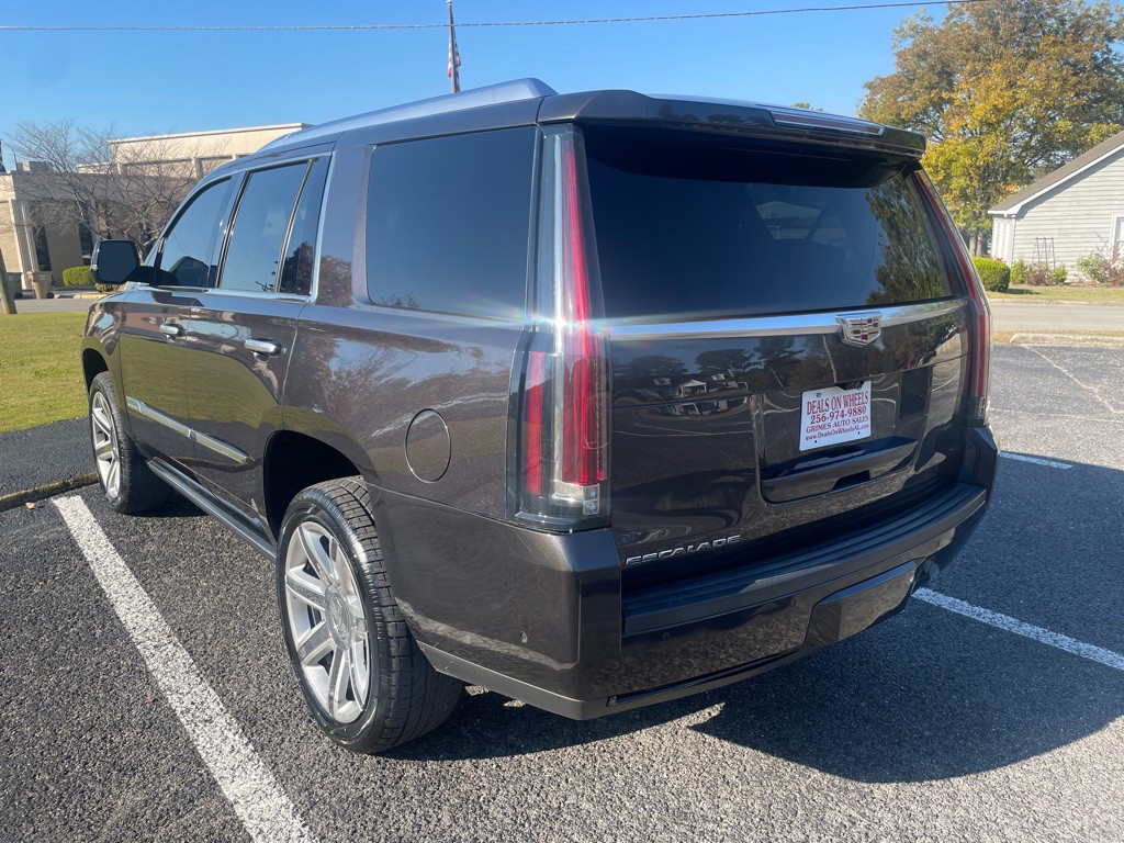 2018 Cadillac Escalade Image 5