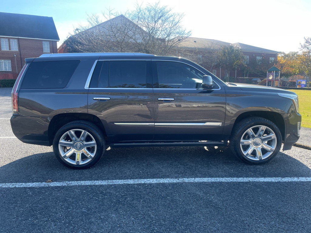 2018 Cadillac Escalade Image 8