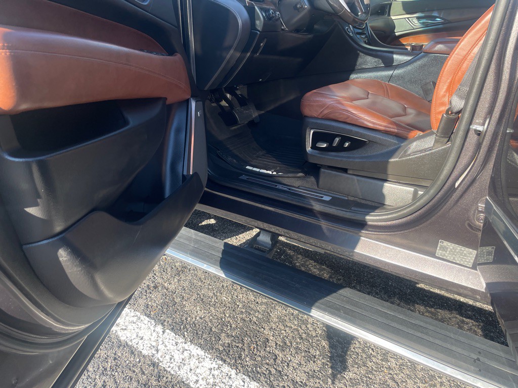 2018 Cadillac Escalade Image 10