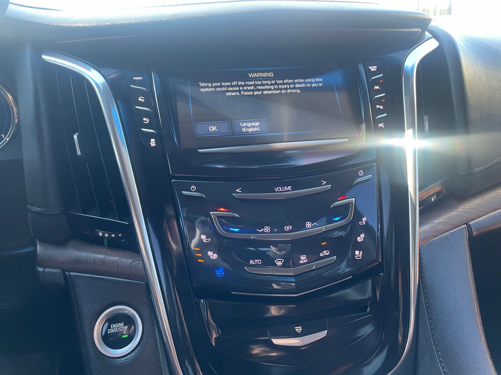 2018 Cadillac Escalade Image 16