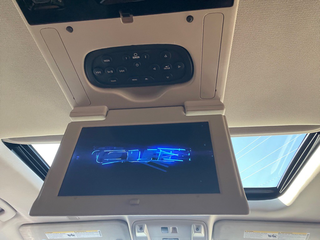 2018 Cadillac Escalade Image 17