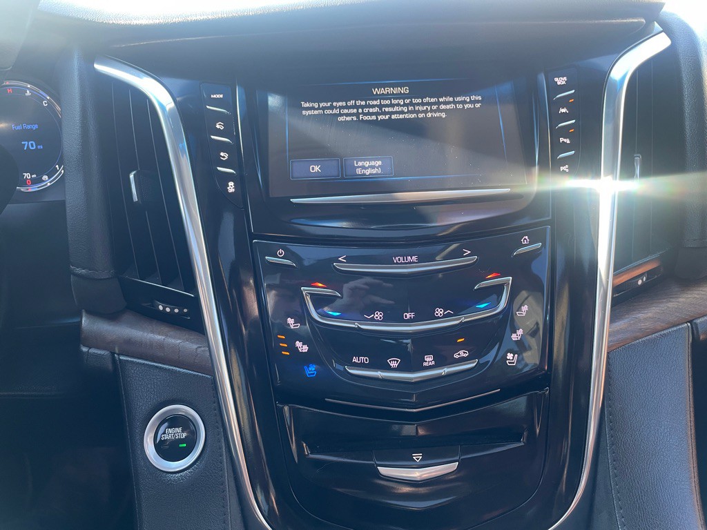 2018 Cadillac Escalade Image 18