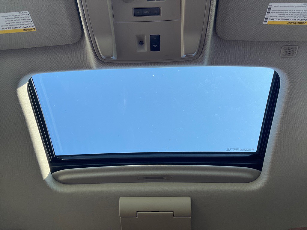 2018 Cadillac Escalade Image 19