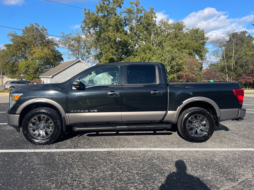 2019 Nissan Titan Image 4
