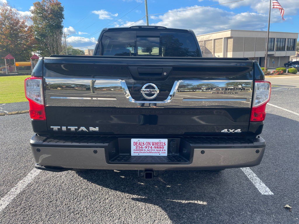 2019 Nissan Titan Image 6