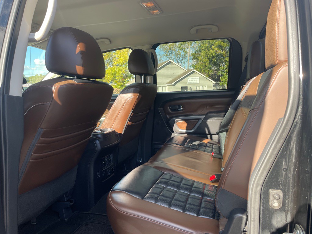 2019 Nissan Titan Image 11