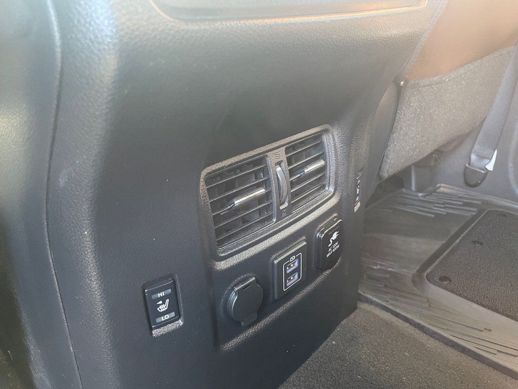 2019 Nissan Titan Image 12