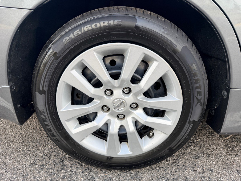 2017 Nissan Altima Image 9