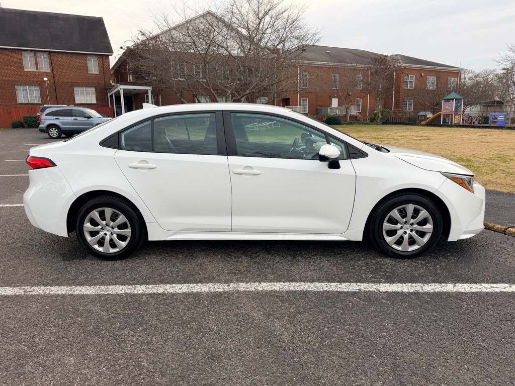 2023 Toyota Corolla Image 8