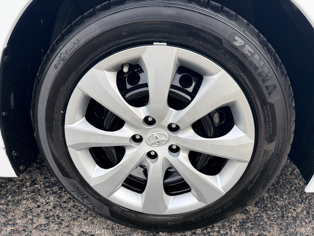 2023 Toyota Corolla Image 9