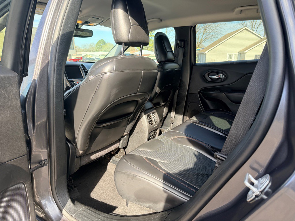 2020 Jeep Cherokee Image 12