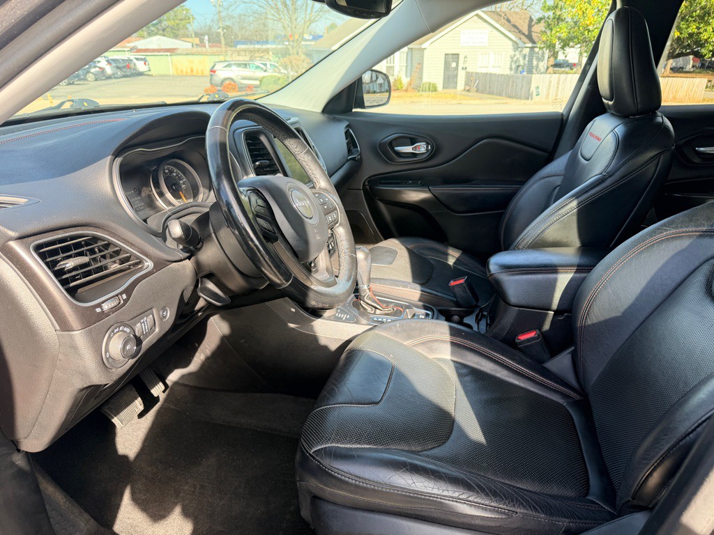 2020 Jeep Cherokee Image 13