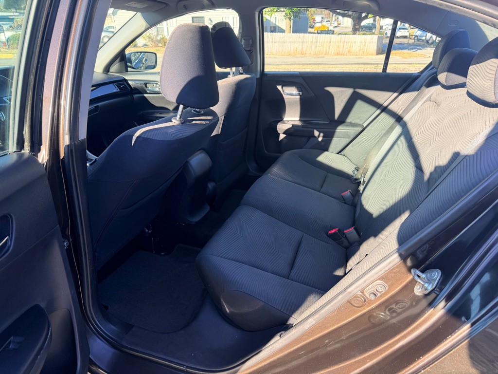 2017 Honda Accord Image 11