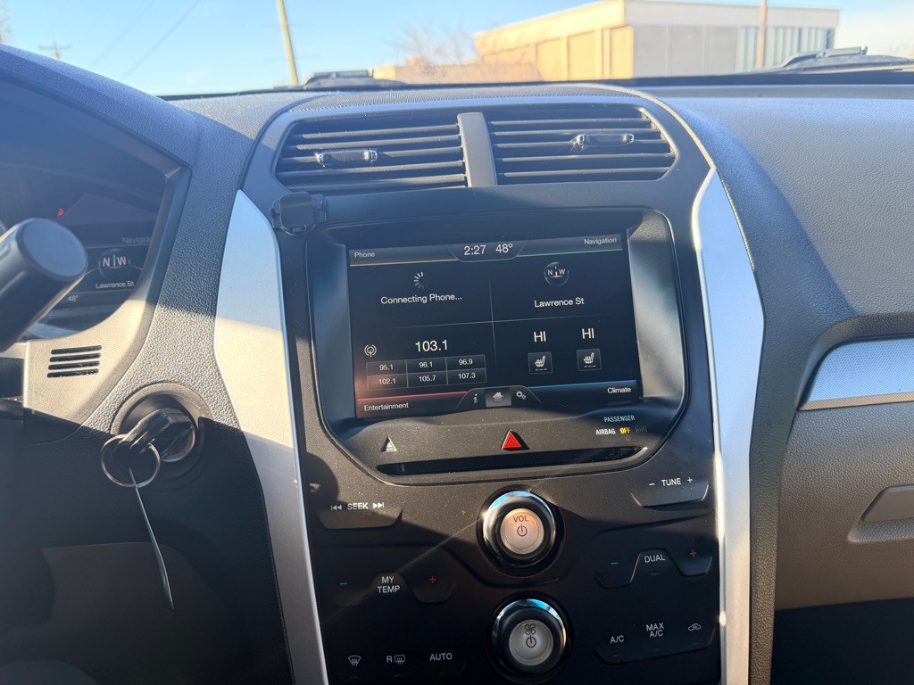 2015 Ford Explorer Image 15