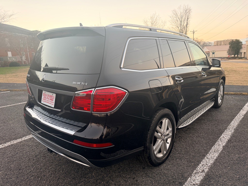 2015 Mercedes-Benz GL-Class Image 7