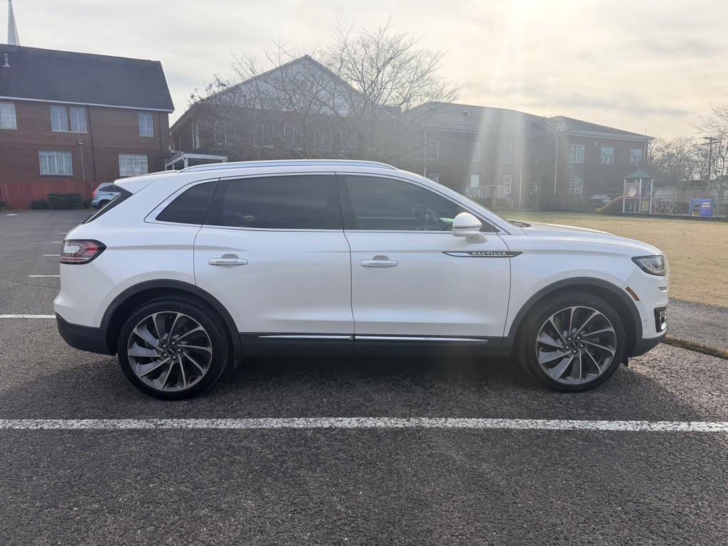 2019 Lincoln Nautilus Image 8