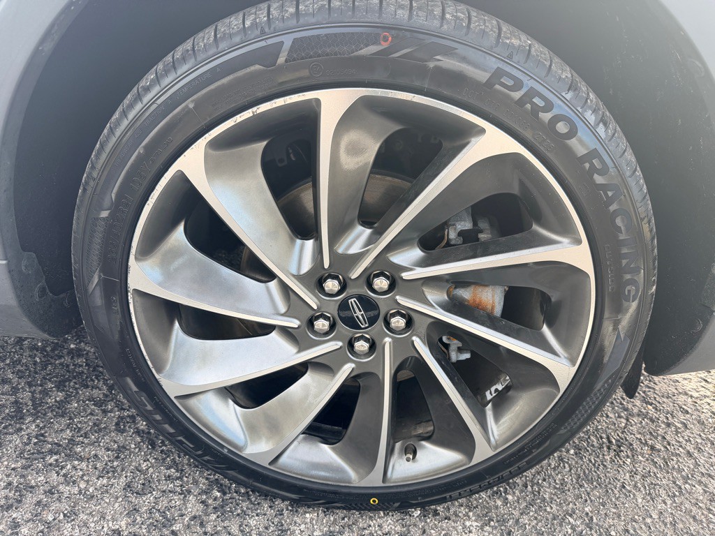 2019 Lincoln Nautilus Image 9